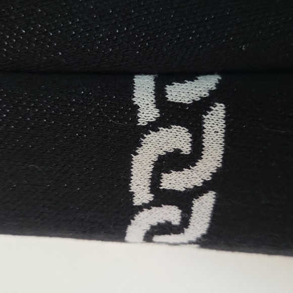 Medusa Blk/Wht Sweater - Picture 3 of 6